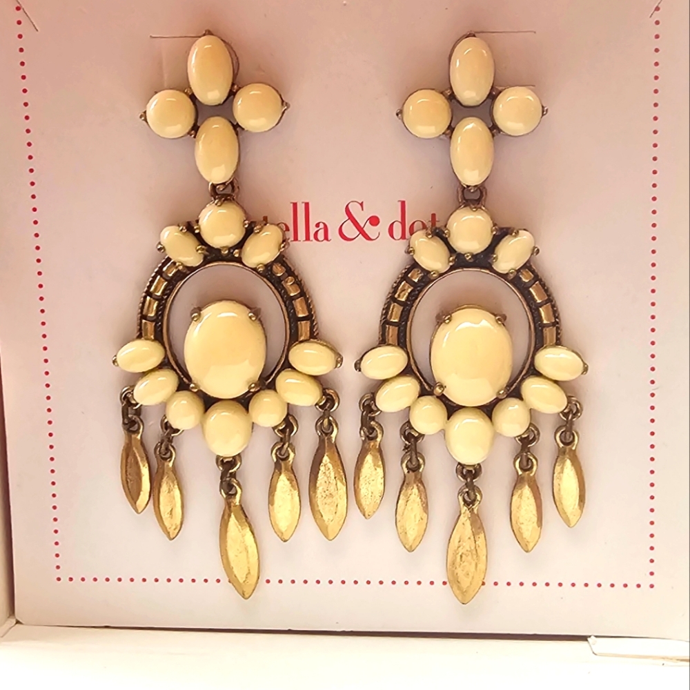 Stella&Dot necklace and earrings set.
